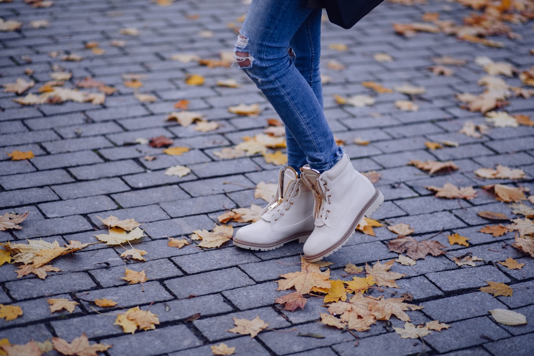 Stylish Footwear: The Versatility of Botas